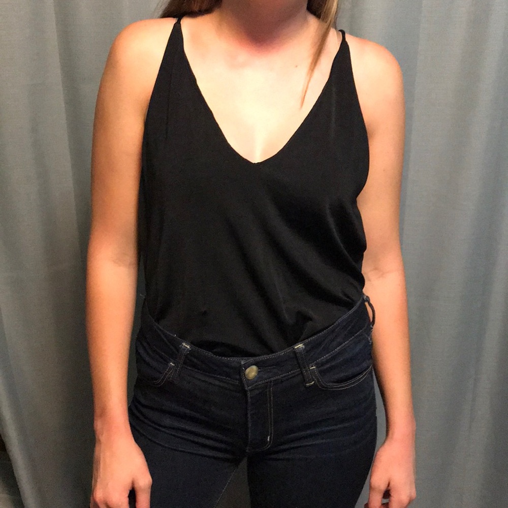 Black v neck tank